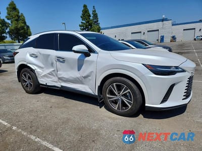 Czwarte zdjęcie samochodu z boku: 2023 LEXUS RX 350 PREMIUM VIN:2T2BAMBA7PC016064 - miniatura