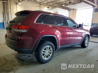 Trzecie zdjęcie samochodu z tyłu: 2020 JEEP GRAND CHEROKEE LAREDO VIN:1C4RJFAG6LC424675 - miniatura