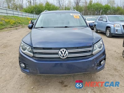 Piąte zdjęcie samochodu w środku: 2015 VOLKSWAGEN TIGUAN S VIN:WVGBV7AX1FW611316 - miniatura