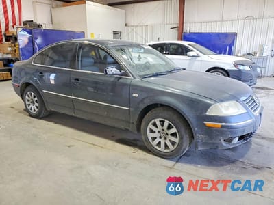 Czwarte zdjęcie samochodu z boku: 2002 VOLKSWAGEN PASSAT GLS VIN:WVWPD63B72P232639 - miniatura