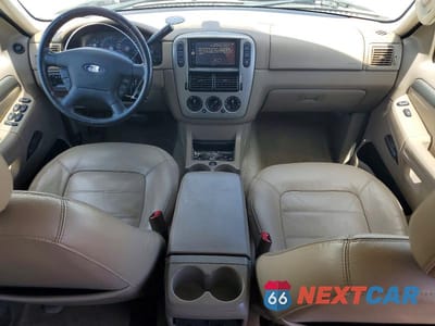 Zdjęcie 8 z 13 samochodu: 2005 FORD EXPLORER XLT VIN:1FMZU73W85UB03750 - miniatura