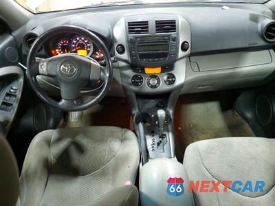 Zdjęcie 8 z 13 samochodu: 2007 TOYOTA RAV4 LIMITED VIN:JTMBD31V775089877 - miniatura