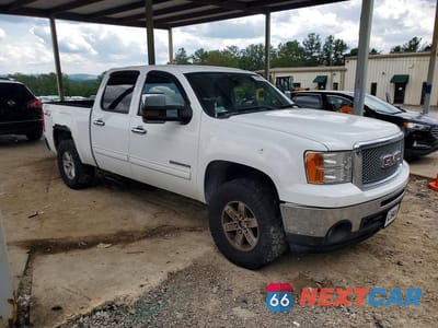 Czwarte zdjęcie samochodu z boku: 2011 GMC SIERRA K1500 SLE VIN:3GTP2VE3XBG108617 - miniatura