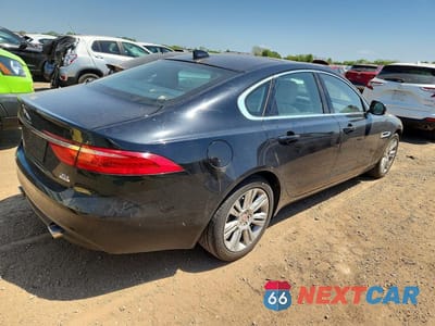 Trzecie zdjęcie samochodu z tyłu: 2017 JAGUAR XF PREMIUM VIN:SAJBJ4BV6HCY27096 - miniatura