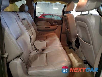 Zdjęcie 21 z 26 samochodu: 2008 CHEVROLET SUBURBAN K1500 LS VIN:1GNFK16358R117051 - miniatura