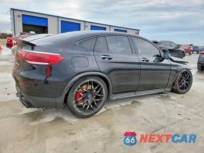 Trzecie zdjęcie samochodu z tyłu: 2021 MERCEDES-BENZ GLC COUPE 63 S 4MATIC AMG VIN:W1N0J8KB3MF901451 - miniatura