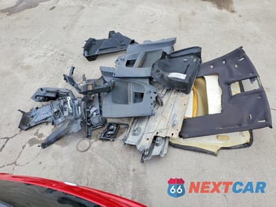 Zdjęcie 12 z 13 samochodu: 2015 VOLKSWAGEN GTI VIN:3VWYT7AU1FM057329 - miniatura