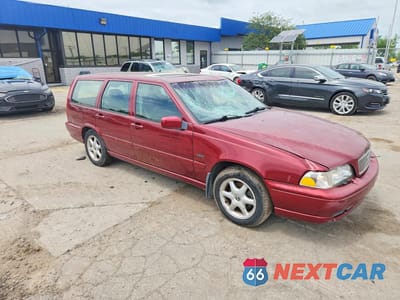 Czwarte zdjęcie samochodu z boku: 1998 VOLVO V70 VIN:YV1LW5548W2359737 - miniatura
