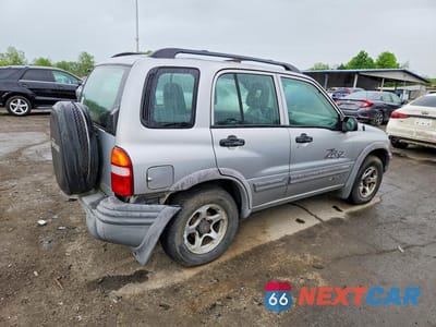 Trzecie zdjęcie samochodu z tyłu: 2002 CHEVROLET TRACKER ZR2 VIN:2CNBJ734126931755 - miniatura