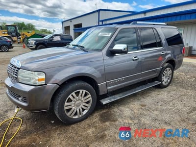 2011 LINCOLN NAVIGATOR 5LMJJ2J59BEJ09112 - główne zdjęcie licytacji z USA - miniatura