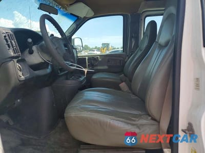 Zdjęcie 7 z 13 samochodu: 2006 GMC SAVANA G3500 VIN:1GTHG39U861244634 - miniatura