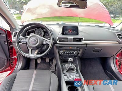 Zdjęcie 9 z 10 samochodu: 2018 MAZDA 3 GRAND TOURING VIN:3MZBN1M34JM200329 - miniatura