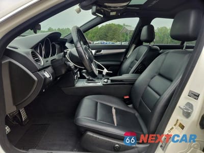 Zdjęcie 7 z 13 samochodu: 2012 MERCEDES-BENZ C 250 VIN:WDDGF4HB6CA703164 - miniatura