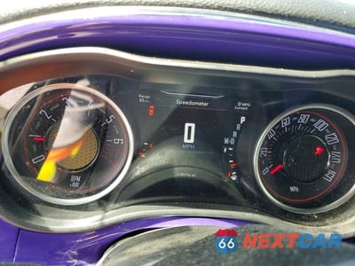 Zdjęcie 9 z 12 samochodu: 2020 DODGE CHALLENGER SXT VIN:2C3CDZAG2LH227373 - miniatura
