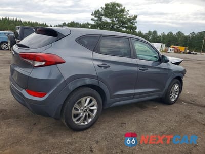Trzecie zdjęcie samochodu z tyłu: 2016 HYUNDAI TUCSON SE VIN:KM8J23A4XGU239104 - miniatura