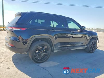 Trzecie zdjęcie samochodu z tyłu: 2023 JEEP GRAND CHEROKEE LAREDO VIN:1C4RJHAGXPC560213 - miniatura