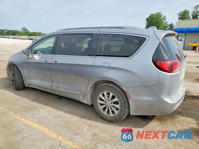 Drugie zdjęcie samochodu z przodu: 2018 CHRYSLER PACIFICA TOURING L VIN:2C4RC1BG4JR163322 - miniatura