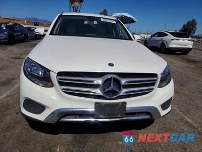 Piąte zdjęcie samochodu w środku: 2019 MERCEDES-BENZ GLC 300 VIN:WDC0G4JB1KF590495 - miniatura