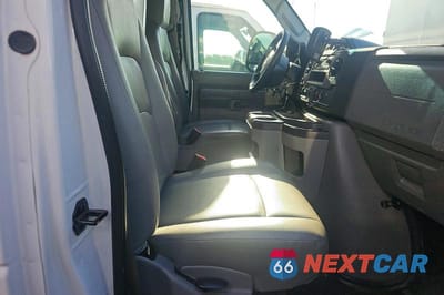 Piąte zdjęcie samochodu w środku: 2023 FORD ECONOLINE E350 SUPER DUTY CUTAWAY VAN VIN:1FDWE3FK1PDD08489 - miniatura