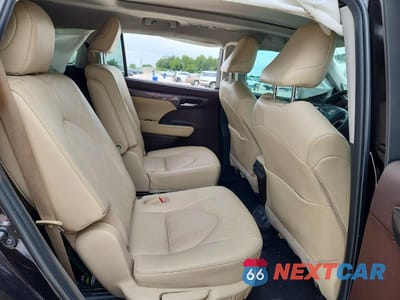Zdjęcie 11 z 13 samochodu: 2022 TOYOTA HIGHLANDER PLATINUM VIN:5TDFZRAH9NS108937 - miniatura