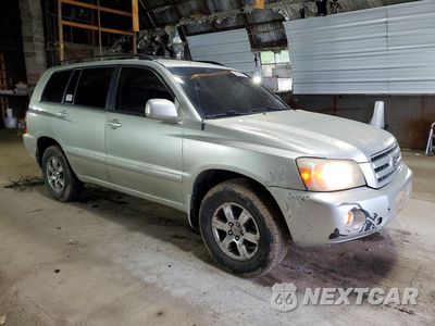 Czwarte zdjęcie samochodu z boku: 2004 TOYOTA HIGHLANDER BASE VIN:JTEDP21A540020441 - miniatura