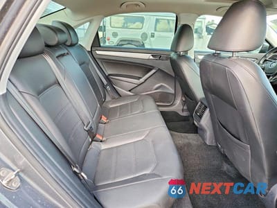 Zdjęcie 10 z 12 samochodu: 2019 VOLKSWAGEN PASSAT WOLFSBURG VIN:1VWLA7A39KC012495 - miniatura
