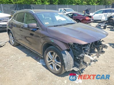 Czwarte zdjęcie samochodu z boku: 2015 MERCEDES-BENZ GLA 250 4MATIC VIN:WDCTG4GB2FJ117972 - miniatura