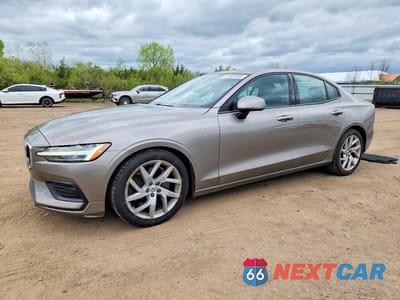 2019 VOLVO S60 T6 MOMENTUM 7JRA22TK4KG011635 - główne zdjęcie licytacji z USA - miniatura