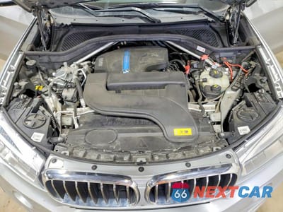 Zdjęcie 12 z 13 samochodu: 2018 BMW X5 XDR40E VIN:5UXKT0C58J0W00367 - miniatura
