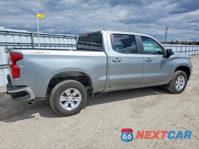 Trzecie zdjęcie samochodu z tyłu: 2026 CHEVROLET SILVERADO K1500 LT VIN:2GCUKDED1T1131722 - miniatura