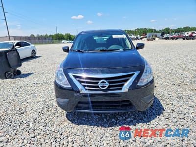 Piąte zdjęcie samochodu w środku: 2019 NISSAN VERSA SV VIN:3N1CN7AP4KL878056 - miniatura
