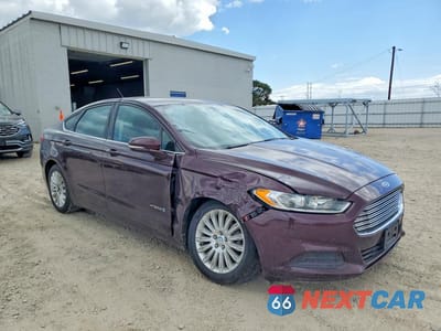 Czwarte zdjęcie samochodu z boku: 2013 FORD FUSION SE HYBRID VIN:3FA6P0LU1DR249701 - miniatura