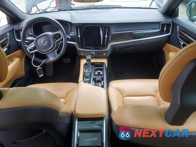 Zdjęcie 8 z 12 samochodu: 2018 VOLVO S90 T5 MOMENTUM VIN:LVY982MK4JP028280 - miniatura