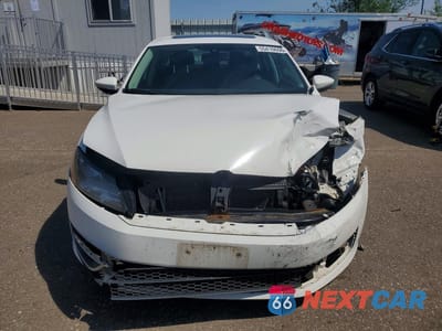Piąte zdjęcie samochodu w środku: 2012 VOLKSWAGEN PASSAT SE VIN:1VWBH7A32CC043970 - miniatura