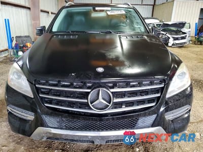 Piąte zdjęcie samochodu w środku: 2015 MERCEDES-BENZ ML 350 VIN:4JGDA5JB6FA485299 - miniatura