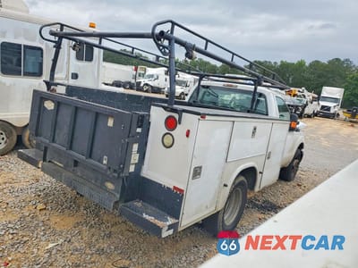 Trzecie zdjęcie samochodu z tyłu: 2014 FORD F350 SUPER DUTY VIN:1FDRF3G68EEA18155 - miniatura