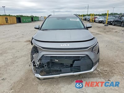 Piąte zdjęcie samochodu w środku: 2025 KIA NIRO EX VIN:KNDCR3LE0S5296414 - miniatura
