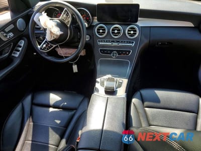 Zdjęcie 8 z 12 samochodu: 2019 MERCEDES-BENZ C 300 4MATIC VIN:55SWF8EB3KU302953 - miniatura