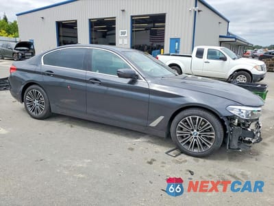 Czwarte zdjęcie samochodu z boku: 2019 BMW 530 I VIN:WBAJA5C58KBX46819 - miniatura