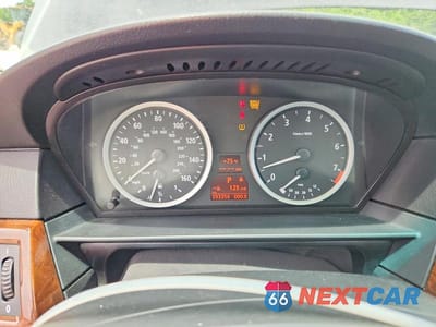 Zdjęcie 9 z 12 samochodu: 2007 BMW 530 XI VIN:WBANF73557CU27491 - miniatura