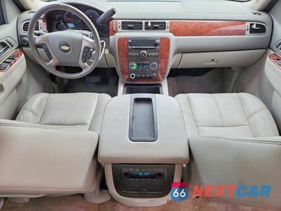 Zdjęcie 8 z 13 samochodu: 2013 CHEVROLET TAHOE C1500 LT VIN:1GNSCBE06DR301613 - miniatura