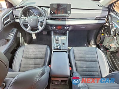 Zdjęcie 8 z 14 samochodu: 2023 MITSUBISHI OUTLANDER SE VIN:JA4J3UA85PZ057396 - miniatura