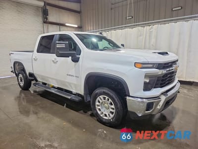 Czwarte zdjęcie samochodu z boku: 2026 CHEVROLET SILVERADO K2500 HEAVY DUTY LT VIN:2GC1KNE76T1185746 - miniatura