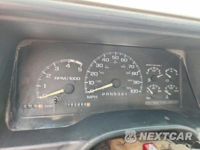 Zdjęcie 9 z 12 samochodu: 2001 CHEV GMT-400 C3500-HD VIN:3GBKC34F71M101734 - miniatura