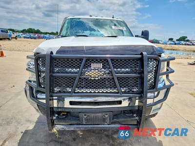 Piąte zdjęcie samochodu w środku: 2007 CHEVROLET SILVERADO C2500 HEAVY DUTY VIN:1GCHC29667E536025 - miniatura