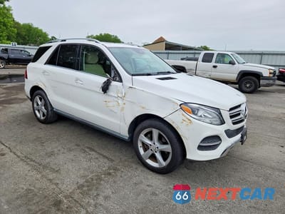 Czwarte zdjęcie samochodu z boku: 2017 MERCEDES-BENZ GLE 350 VIN:4JGDA5JB6HA853595 - miniatura