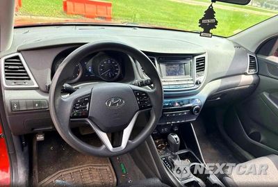 Zdjęcie 9 z 10 samochodu: 2016 HYUNDAI TUCSON SE VIN:KM8J33A43GU117066 - miniatura