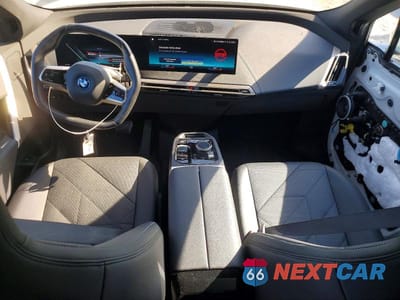 Zdjęcie 8 z 13 samochodu: 2022 BMW IX XDRIVE50 VIN:WB523CF05NCJ55041 - miniatura