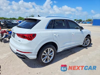 Trzecie zdjęcie samochodu z tyłu: 2024 AUDI Q3 PREMIUM S LINE 45 VIN:WA1DECF35R1117113 - miniatura
