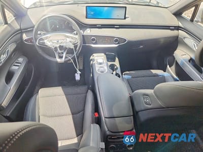 Zdjęcie 8 z 12 samochodu: 2024 GENESIS GV70 2.5T STANDARD VIN:5NMMADTB0RH011550 - miniatura
